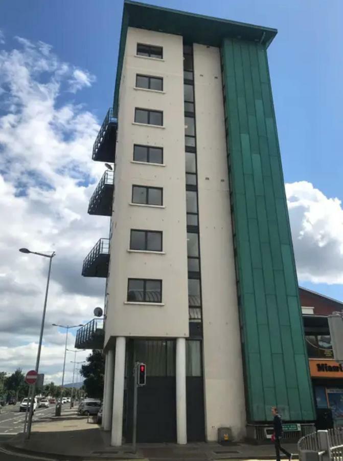 The Sentinel Tower Airport Apartments バリーマン、ダブリン エクステリア 写真